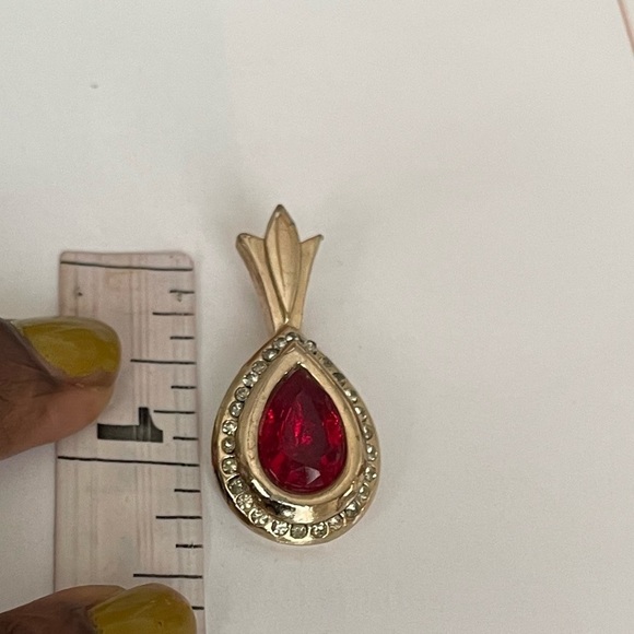 Vintage Ruby Gemstone Oval Pendant - Picture 6 of 7